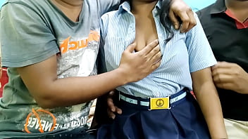 दो बदमाश लड़कों ने कॉलेज की मासूम लड़की को जबरदस्ती चोदा… उसकी चीखें और कराहते हुए आवाज़ें साफ सुनाई दे रही थीं