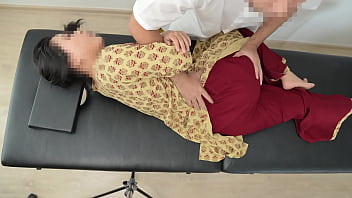 Sensual Desi Massage By A Voluptuous Indian Beauty