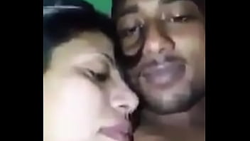 Hot Desi Teen’s Passionate Lip Lock