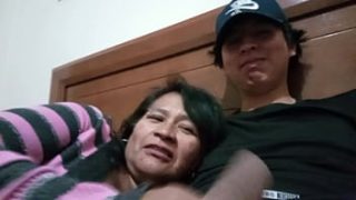 Una Noche Caliente Con Mi Suegra