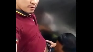 Trai Thẳng Nứng Lồn