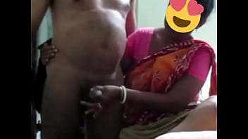 Sultry Desi Aunty’s Skilled Hands Bring You To Explosive Release