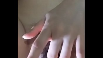 Cô Em Gái Viết Thư Tình Nóng Bỏng đầy Dục Vọng