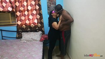 Savita Bhabhi’s Real-life Desi Aunty Lust: Raw Tamil Husband Fucking