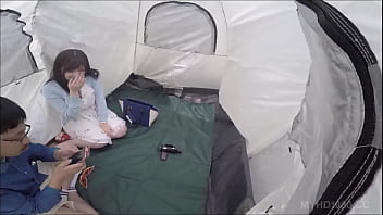 Amateur Japanese Babe Gets Wild And Wet