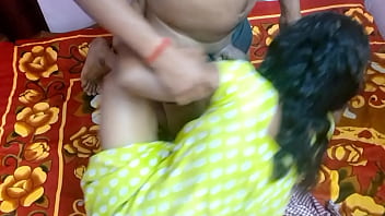 Sizzling Telugu Seductress Dripping With Raw Desire