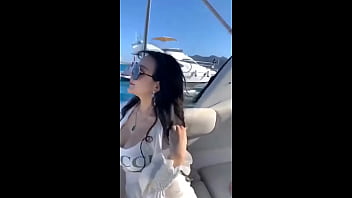 Gái Tàu, Mê Hoặc đến Mức Không Thể Rời Mắt