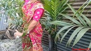 Sultry Bengali Bhabhi In Crimson Saree Gets Ravished By Devar In Public – Official Video