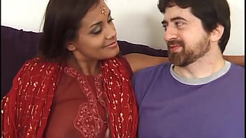 Shriya Aunty’s Secret Betrayal: Moaning For Her Stepbrother And His Friend In Hindi