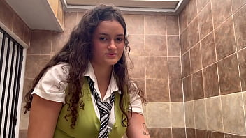 La Alumna De Tetas Gigantes Se Folla A Su Profesor Para Pasar Ingeniería