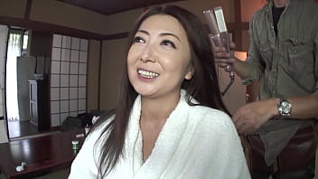 Squirting Empress Unleashed: A Voluptuous Japanese Milf’s Debut In Hardcore Porn