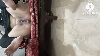 Lusty Pakistani Bhabhi’s Steamy Morning Romp