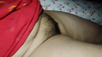 Messy Desi Bhabi Scrubbing Her Thick, Wet Bush Clean