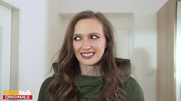 Deceived On Tinder, She’s Stunned By His Massive Cock Pounding Deep To Fill Her Dripping Pussy