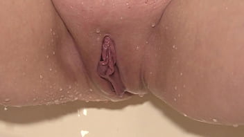 Witness The Intimate Shave Of A Seasoned Pussy, Up Close And Personal, With Sensual Asmr Whispers.