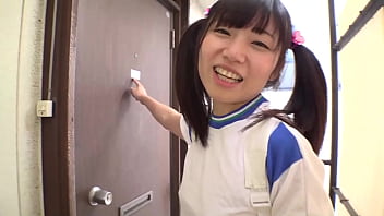 操られてる貧乳パイパン娘、パパと兄ちゃんの玩具にされてる