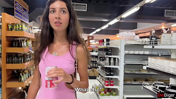 Supermarket Slut’s Public Cumwalk And Outdoor Facial Blowjob
