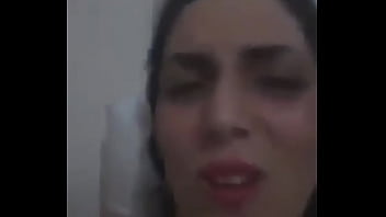 شاهد الفيديو الساخن لفتاة مصرية نار في الرابط بالوصف لتكملة المتعة