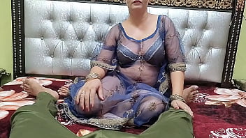Desi Bhabhi Ne Apne Dever Ka Mota Lund Muh Mein Le Kar Chusta Hua, Phir Apni Gand Chudvati Hui, Zabardast Blowjob Ka Maza Hindi Audio Mein