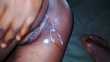 Explosion De Plaisir Hardcore Entre Un Couple Amateur ébène Et Leur éjaculation Intense