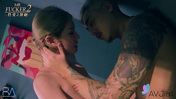 Drunken Bar Slut Li Zhiyan Gets Railed By A Horny Waiter In The Back Room.