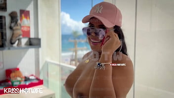 Exibindo Essa Esposa Vulgar De Bikini Ardente Na Varanda, Pronta Pra Ser Sua Hotwife Depravada