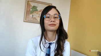 Desvirgando El Culo De Una Inocente Colegiala En Su Uniforme, Le Reventamos El Ano Y La Llenamos De Leche Hirviendo