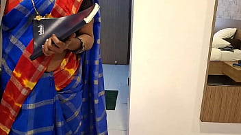 Seductive Tamil Housewife Salesgirl Craves Raw Passion With Virile Indian Men