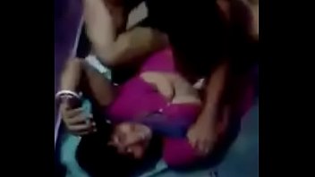 Sizzling Desi Aunty With Curves That Drive Men Wild