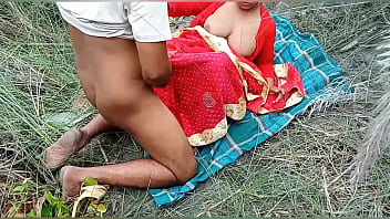 Sizzling Bengali Bhabhi Gets Ravaged In The Wild