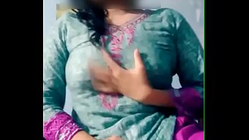 Frustrated Indian Babe Gets Off Live On Cam! This Smoking Hot Desi Slut Flaunts Her Massive Tits And Plays With Her Dripping Wet Pussy