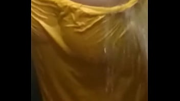 Sizzling Bhabhi’s Sun-kissed Yellow Bikini