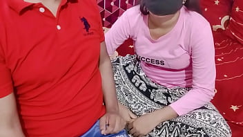 सौतेली बहन को स्टेप भाई ने बिस्तर पर चोदा