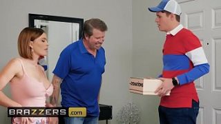 Insatiable Milf Krissy Lynn Craves Justin Hunt’s Massive Cock – A Giver And Taker In Brazzers’ Wildest Scene
