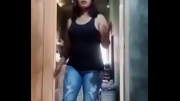 Menggoda Di Dapur Sambil Suami Tak Tahu