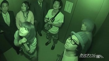 密室エレベーターで強制絶頂！止められない輪姦アクメ