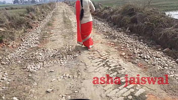 एकाकी देसी आंटी को पटाकर गाड़ी में जबरदस्त पहली चुदाई