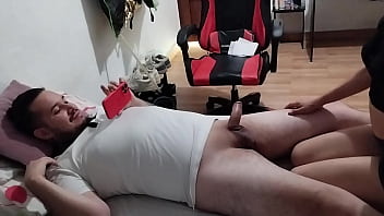 Esta Universitaria Ardiente Me Chupa Con Ganas Y Luego Me Monta Como Una Yegua En Celo