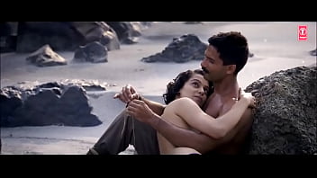Baring It All: Kangana Ranaut’s Sizzling Topless Reveal