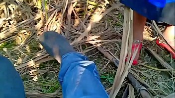 Desi Village Bhabhi Gets Wild And Wet In The Open Fields