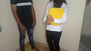 ऑफिस के बाथरूम में बॉस ने अपनी सेक्रेटरी की सैलरी बढ़ाने के बदले उसकी चुदाई की गंदी आवाज़ों के साथ