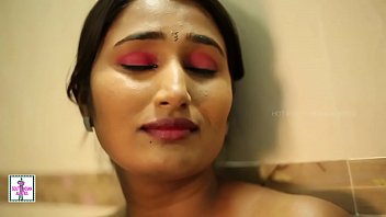 Sizzling Desi Beauty’s Steamy Bathroom Fling – Private Mms Exposed