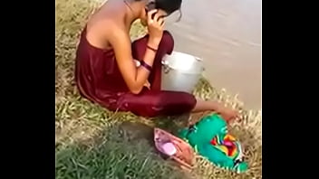 Desi Bhabhi Spreads Wide In The Bath, Dripping Wet And Ready For Action