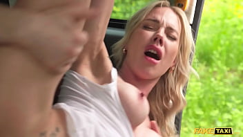 Sizzling Blonde Masseuse Delivers A Mind-blowing Happy Ending In The Back Of A Fake Taxi