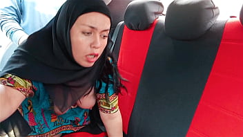 Sultry Desi Milf In A Headscarf Takes A Backseat Ride