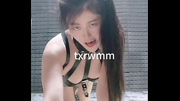 【原声验证】母狗认主调教：皮革项圈肛塞束缚，跪趴圈养反差奴的臣服仪式