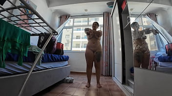 Deixando A Areia E Indo Pra Casa Pra Lamber O Mel Uma Da Outra, Já Que Nenhum Pau Apareceu Pra Nos Foder