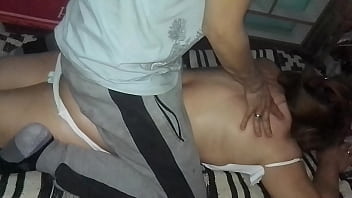 Desliza Tus Manos Con Aceite Ardiente Sobre El Cuerpo De Tu Amante