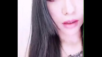 Sultry Asian Webcam Seductress