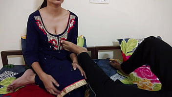 उस रात मैंने Sa को पूरी तरह से अपने काबू में कर लिया और जब हम जबरदस्त चुदाई में मग्न थे, तभी उसके पीरियड्स आ गए।